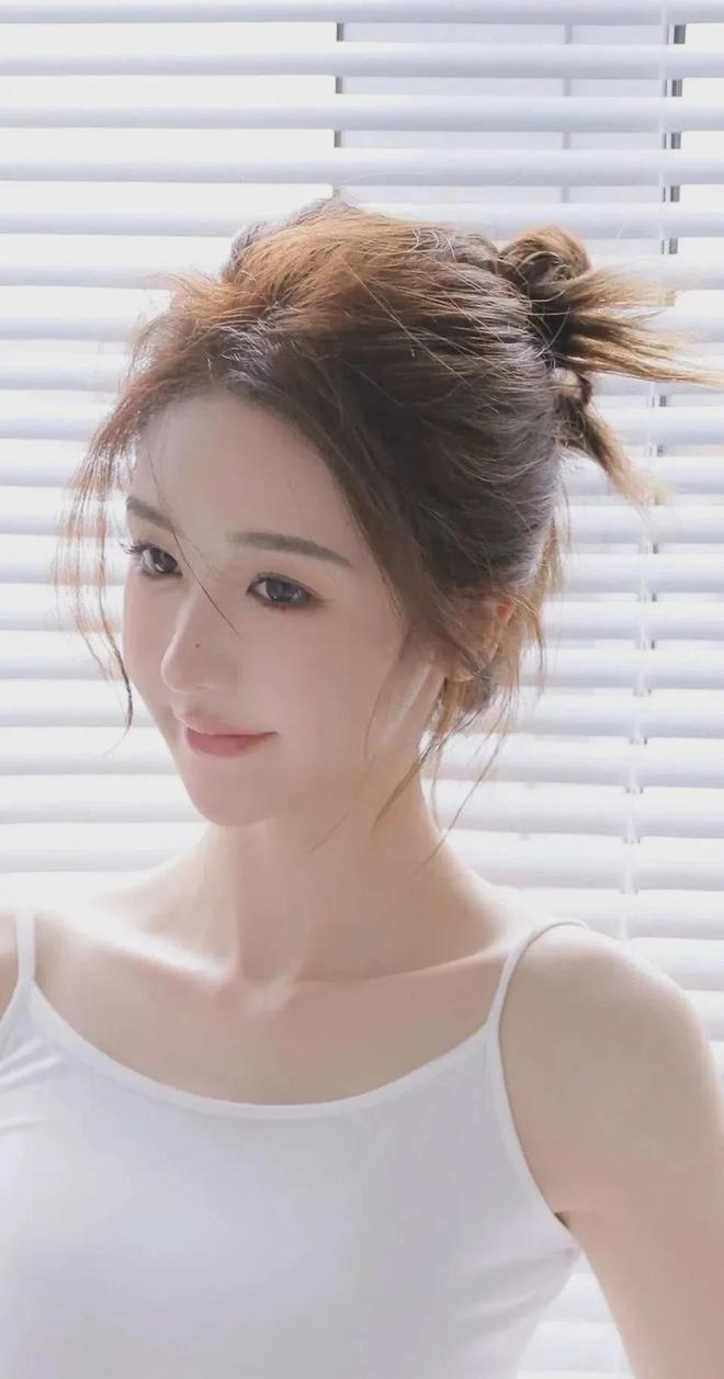 韩国刚满十八岁女生穿衣搭配1